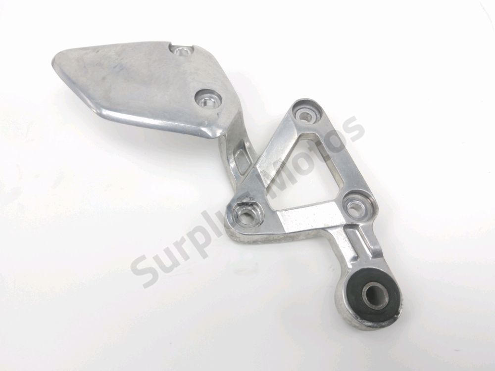 Platine avant droite