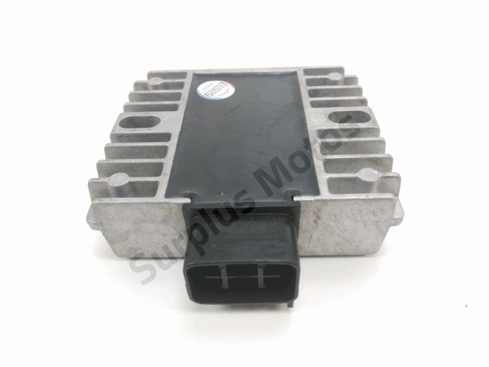 REGULATEUR DE TENSION