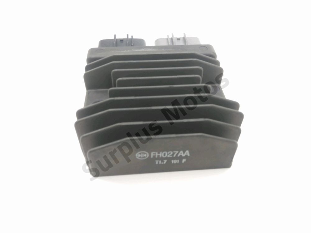 REGULATEUR DE TENSION