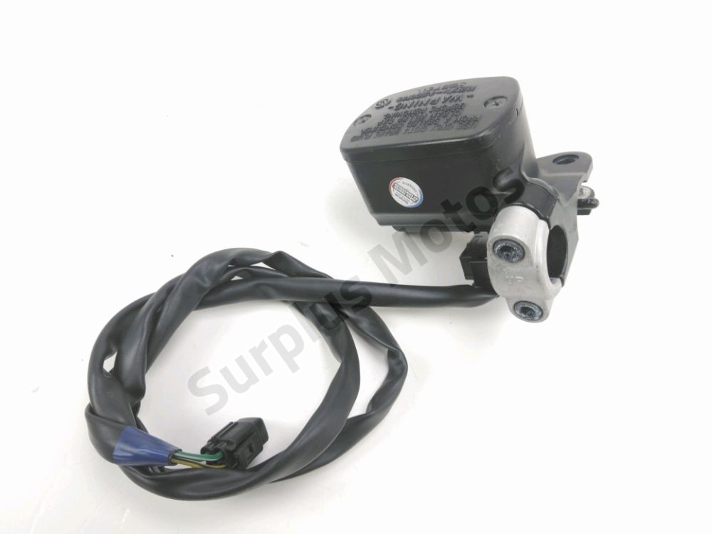 MAITRE CYLINDRE FREIN AV COMPLET