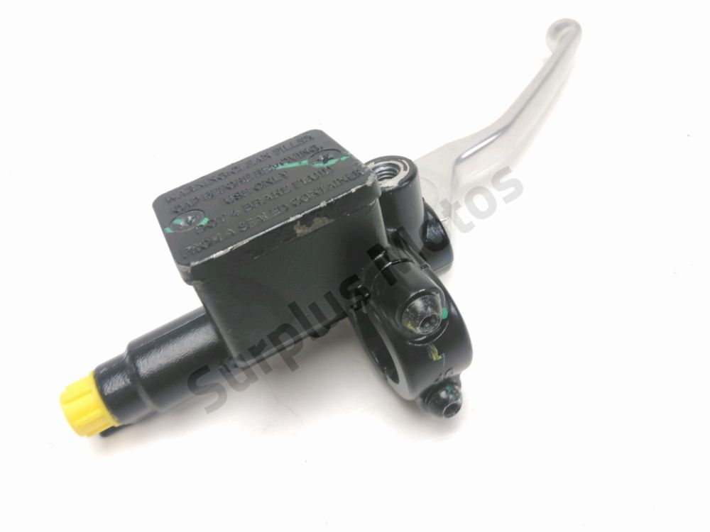 MAITRE CYLINDRE FREIN AV COMPLET