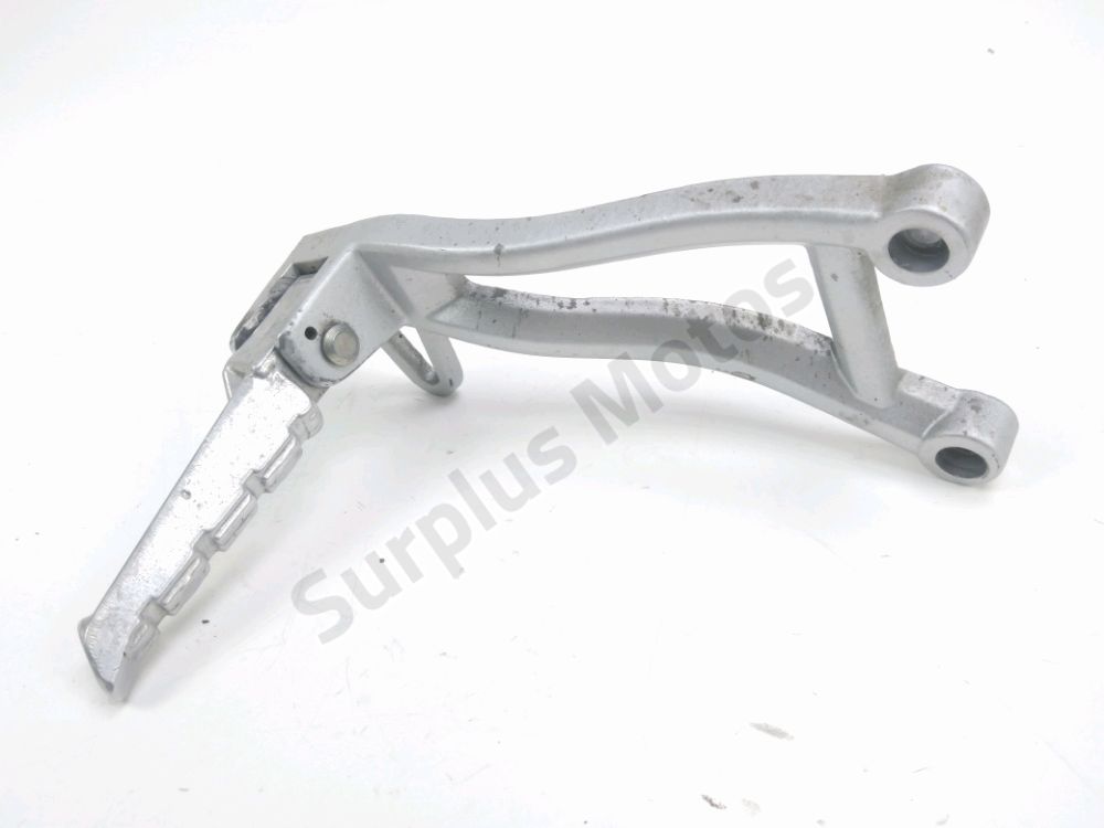 Platine et repose pieds arriere gauche