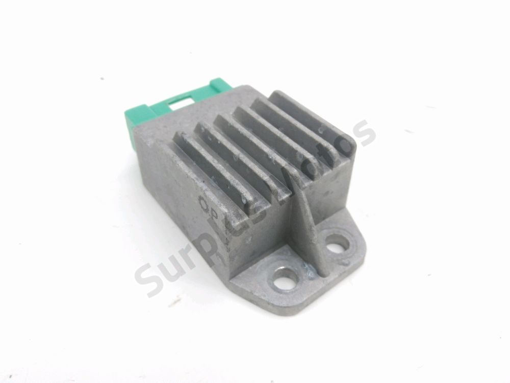 REGULATEUR DE TENSION