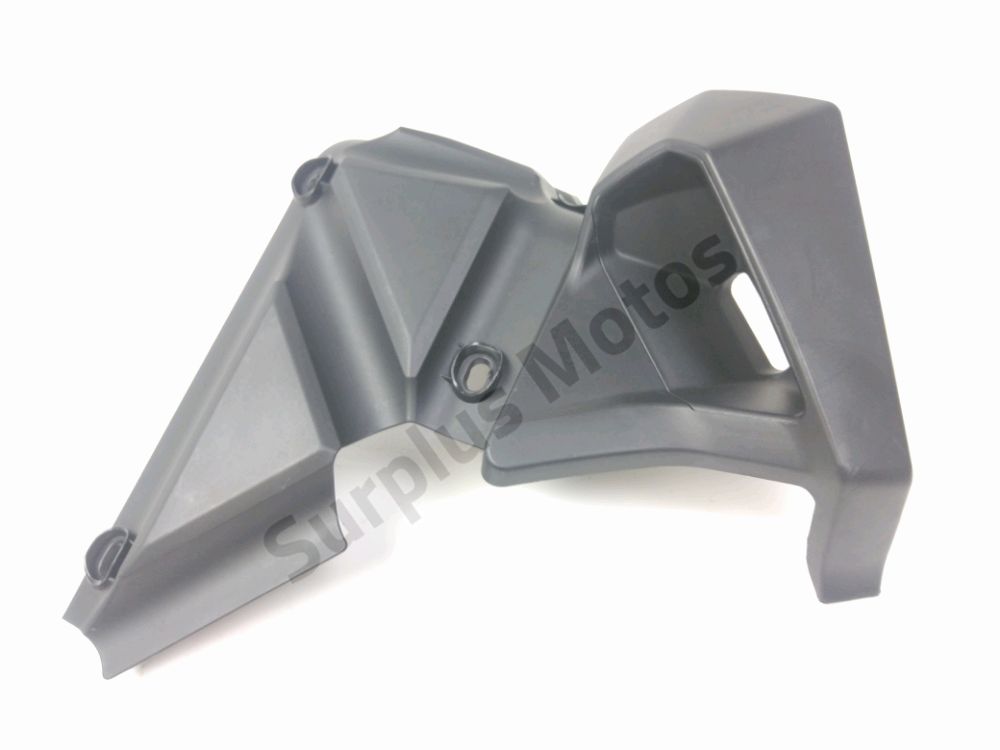 Sous face de carenage droit