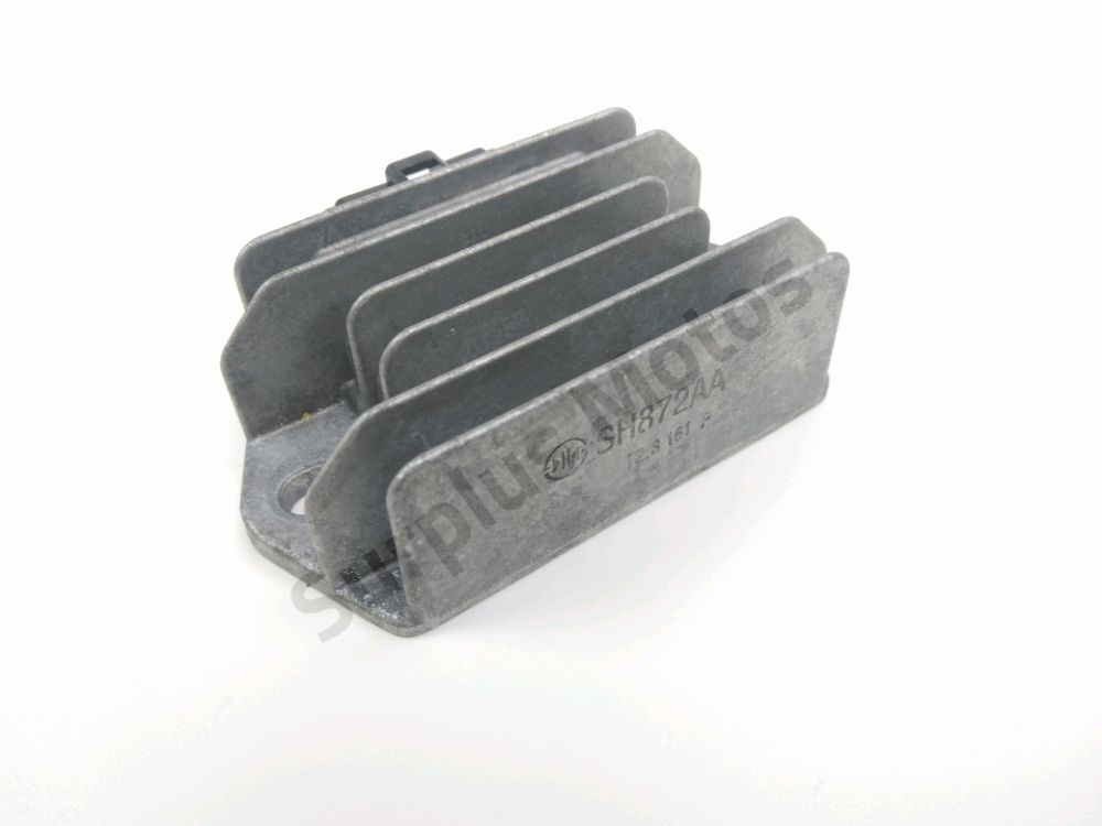 REGULATEUR DE TENSION