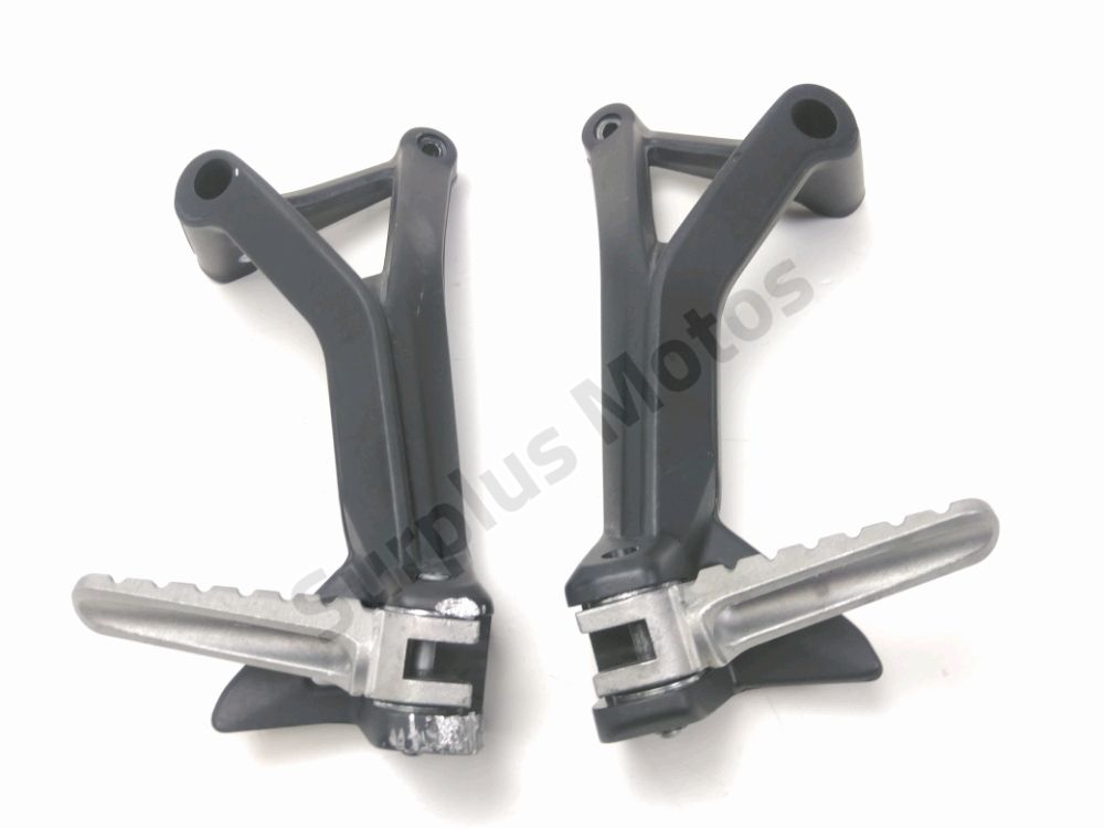 Platine arriere droite complete