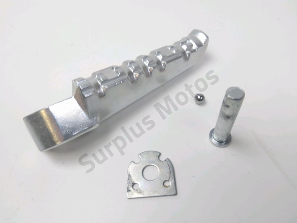 Repose pieds arriere droit