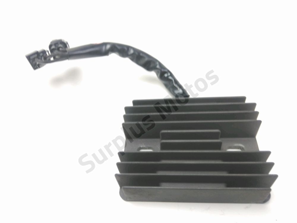 REGULATEUR DE TENSION