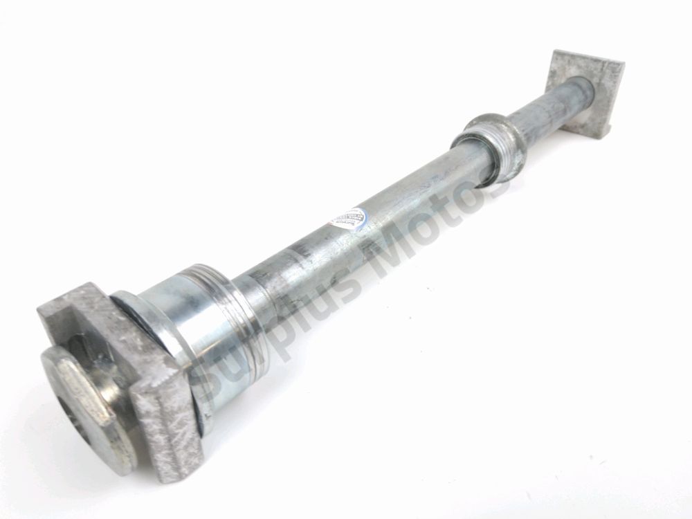 AXE DE ROUE ARRIERE