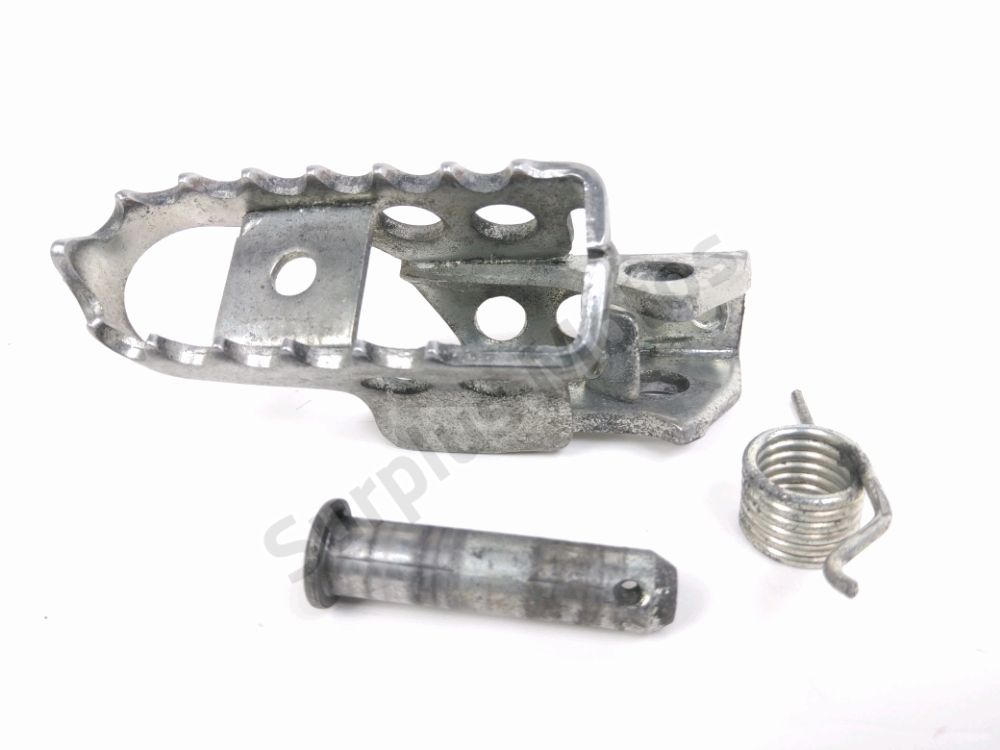 Repose pieds avant gauche