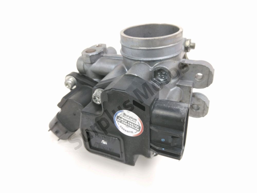 Corps d'injection droit