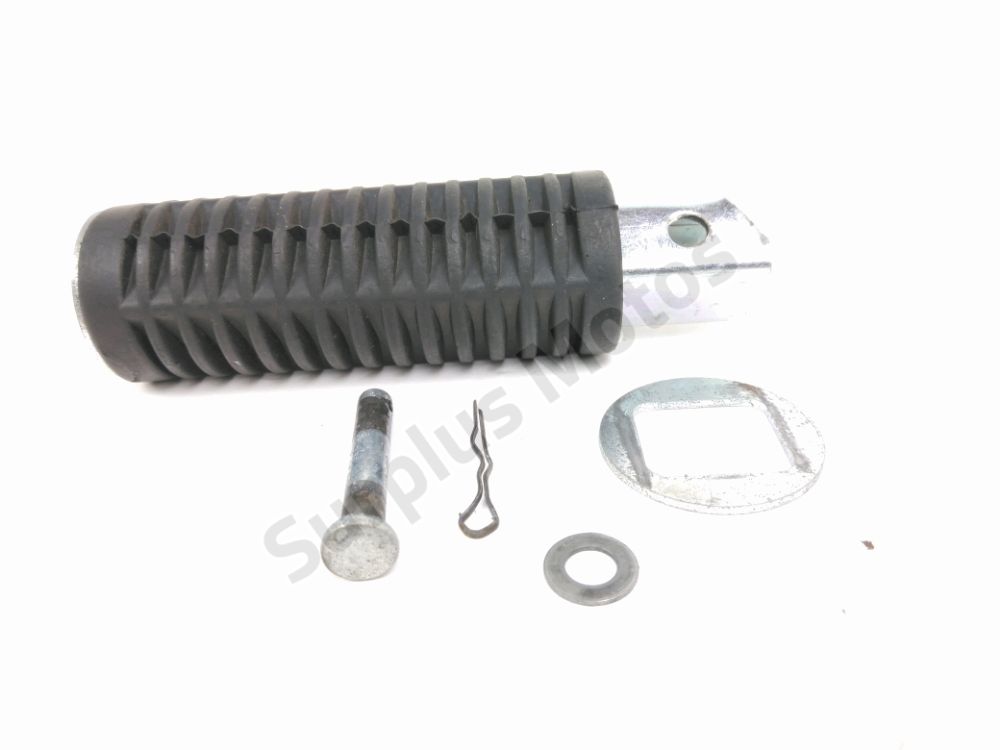 Repose pieds arriere droit