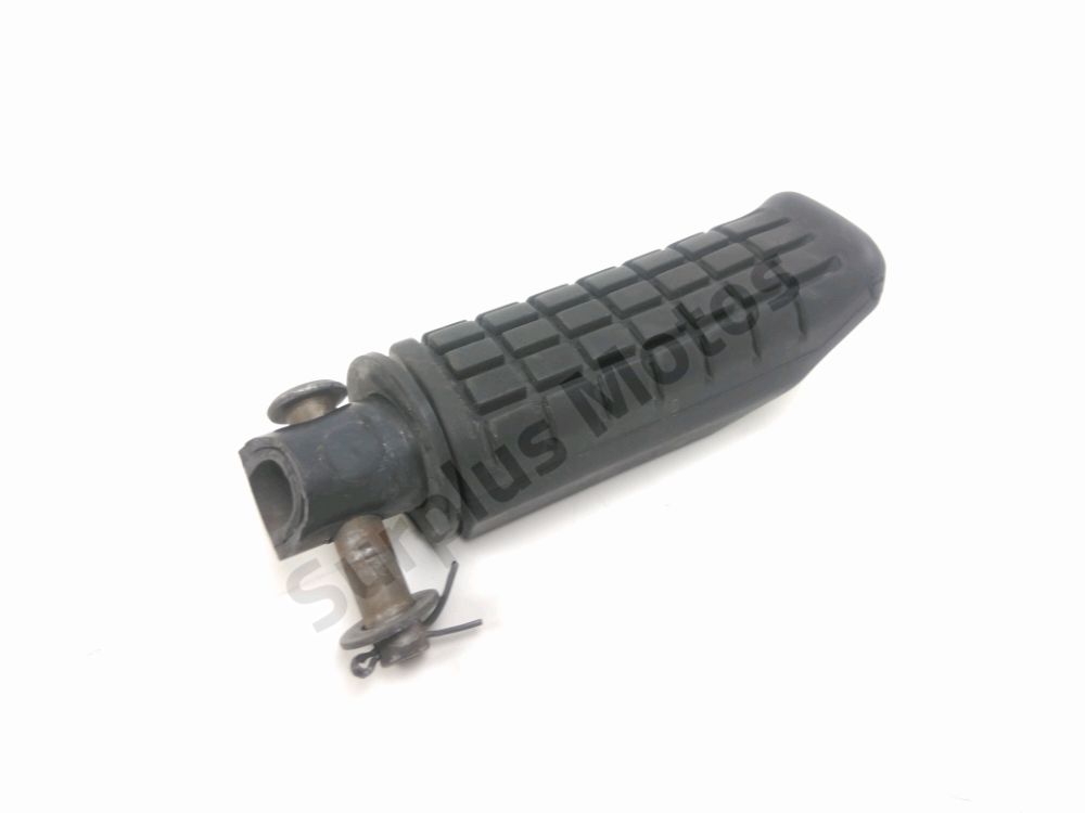 Repose pieds arriere droit