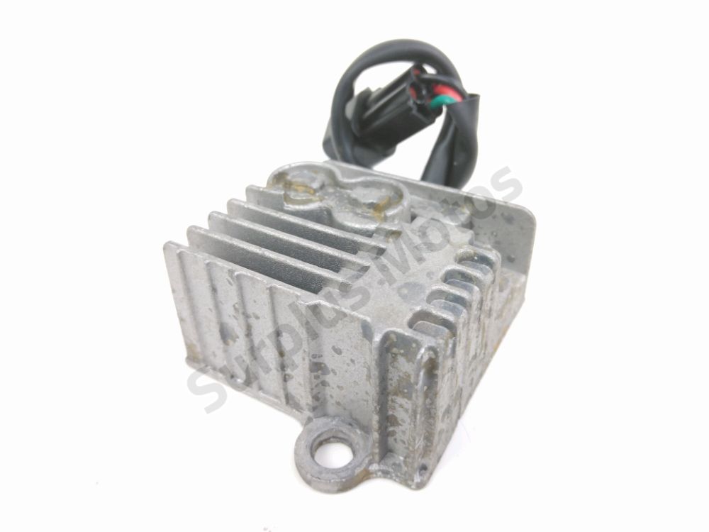 REGULATEUR DE TENSION