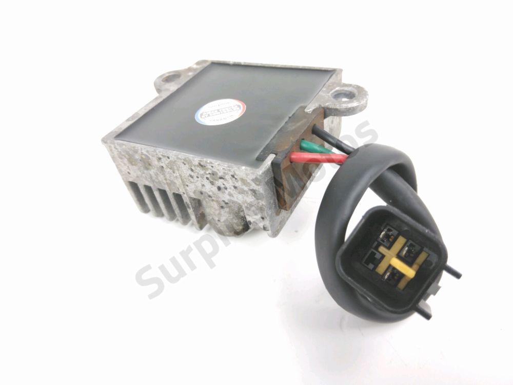REGULATEUR DE TENSION