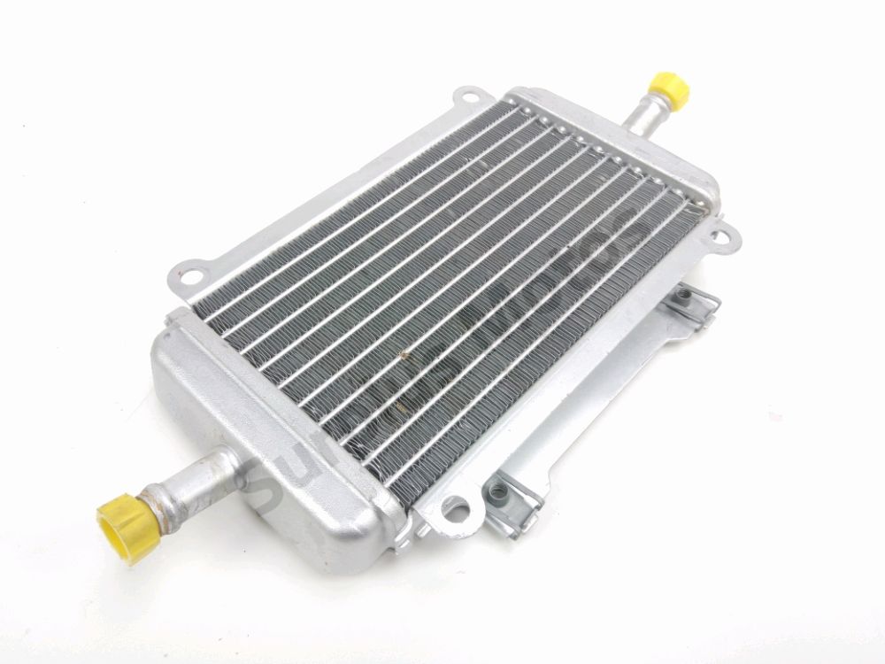 RADIATEUR EAU GAUCHE