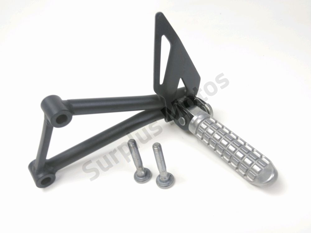 Platine et repose pieds arriere gauche