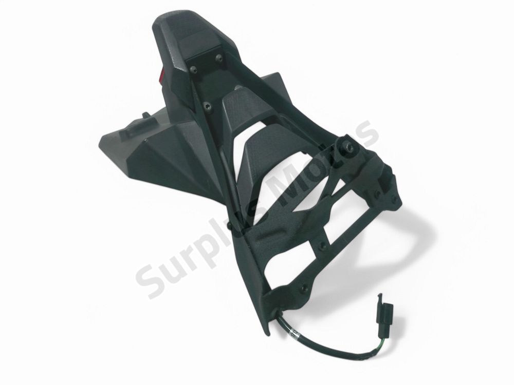 SUPPORT DE PLAQUE ET ECLAIRAGE