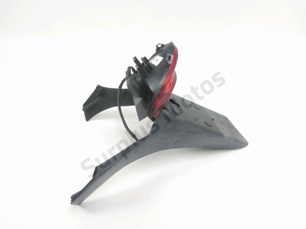 SUPPORT DE PLAQUE ET ECLAIRAGE