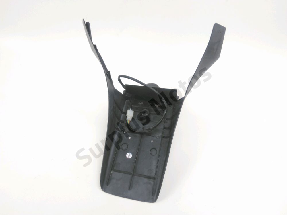 SUPPORT DE PLAQUE ET ECLAIRAGE