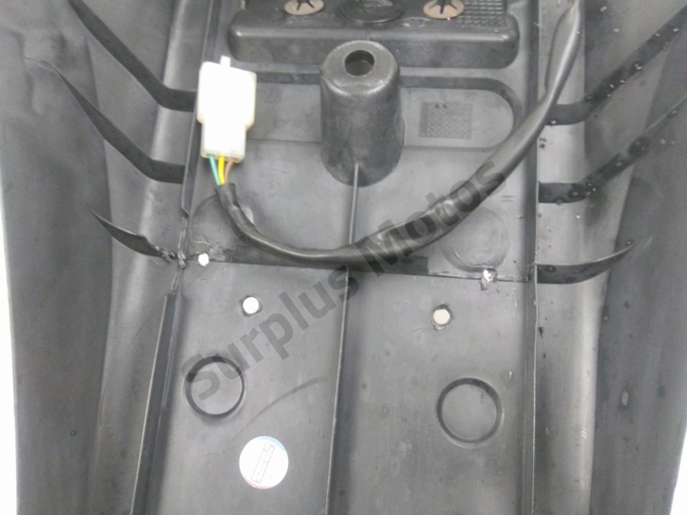 SUPPORT DE PLAQUE ET ECLAIRAGE