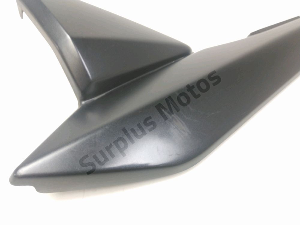 CACHE LATERAL GAUCHE