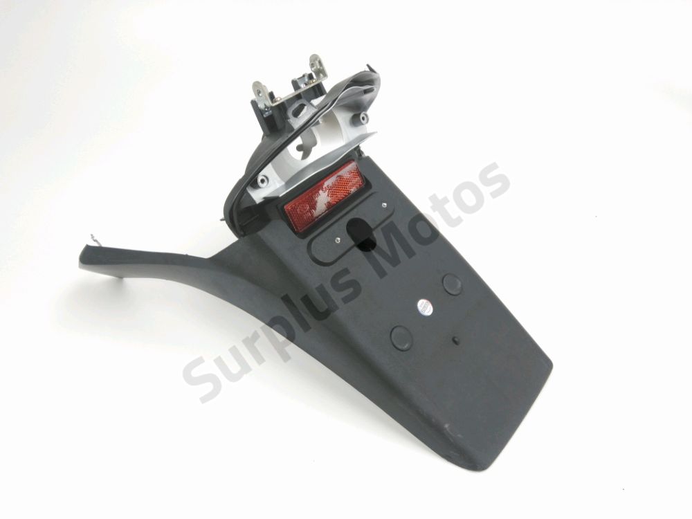 Support de plaque et eclairage