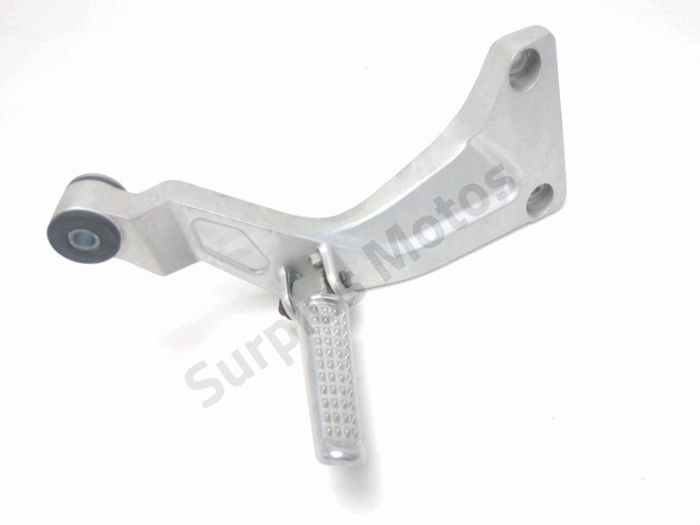 Platine et repose pieds arriere droit