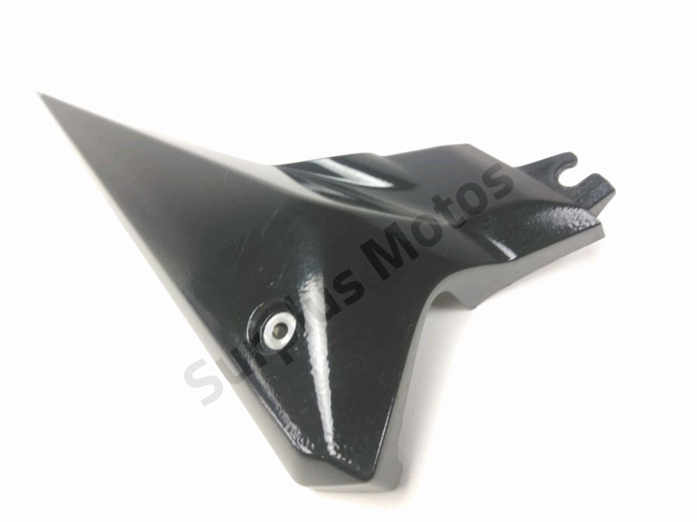 CACHE LATERAL GAUCHE