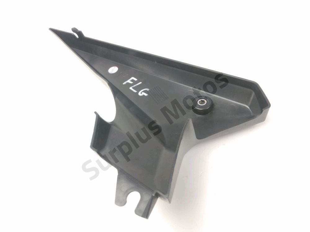 CACHE LATERAL GAUCHE