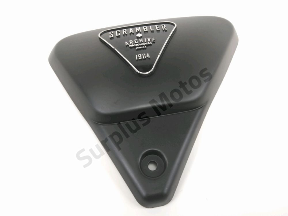 Cache lateral gauche