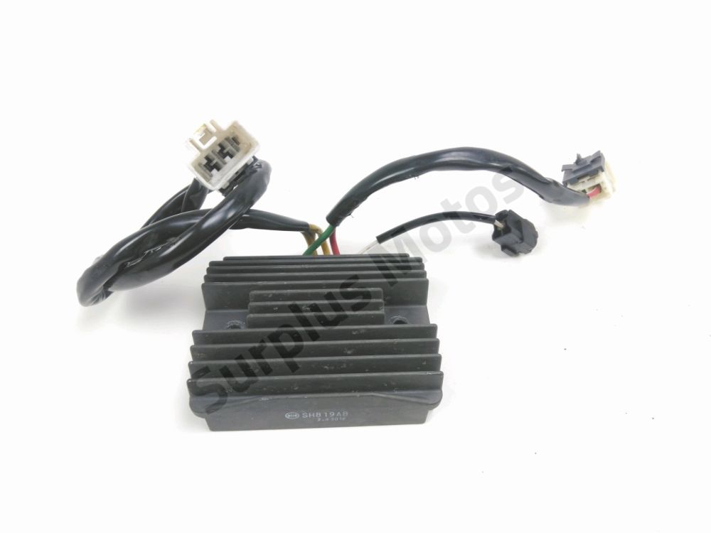 REGULATEUR DE TENSION