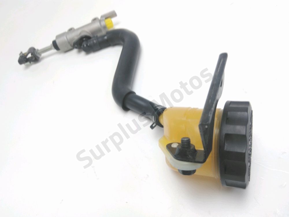 MAITRE CYLINDRE FREIN AR COMPLET