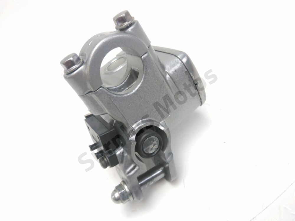 MAITRE CYLINDRE FREIN AV COMPLET