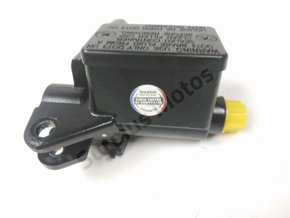 MAITRE CYLINDRE FREIN AV COMPLET