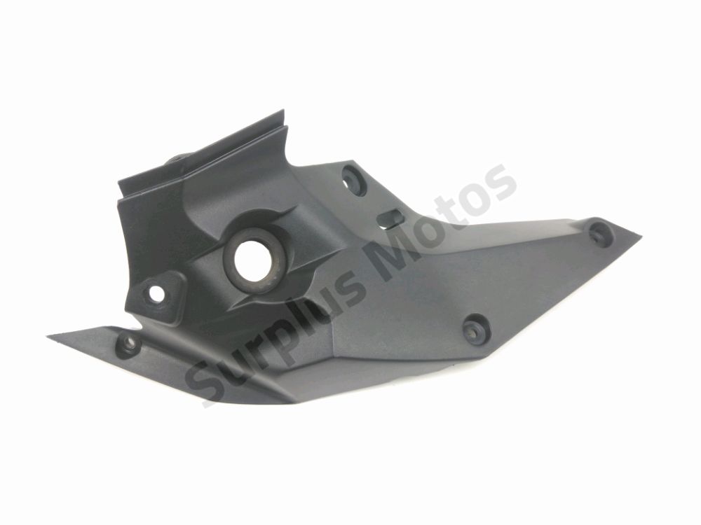 Sous face de carenage droit