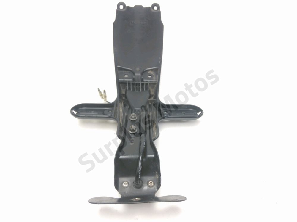 SUPPORT DE PLAQUE ET ECLAIRAGE