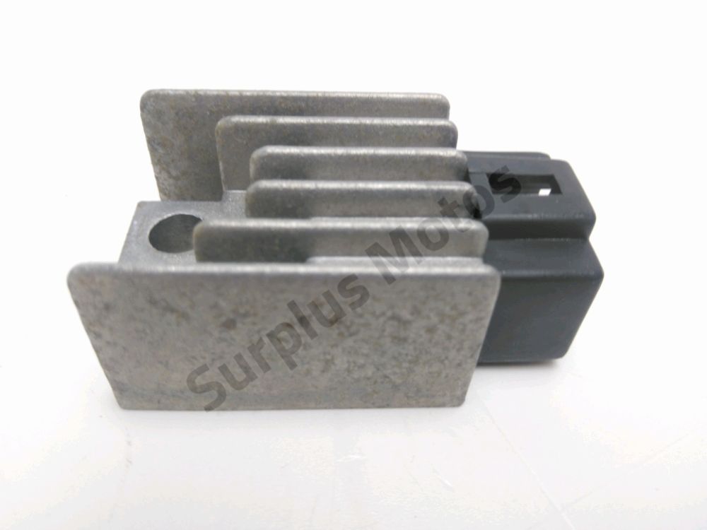 REGULATEUR DE TENSION
