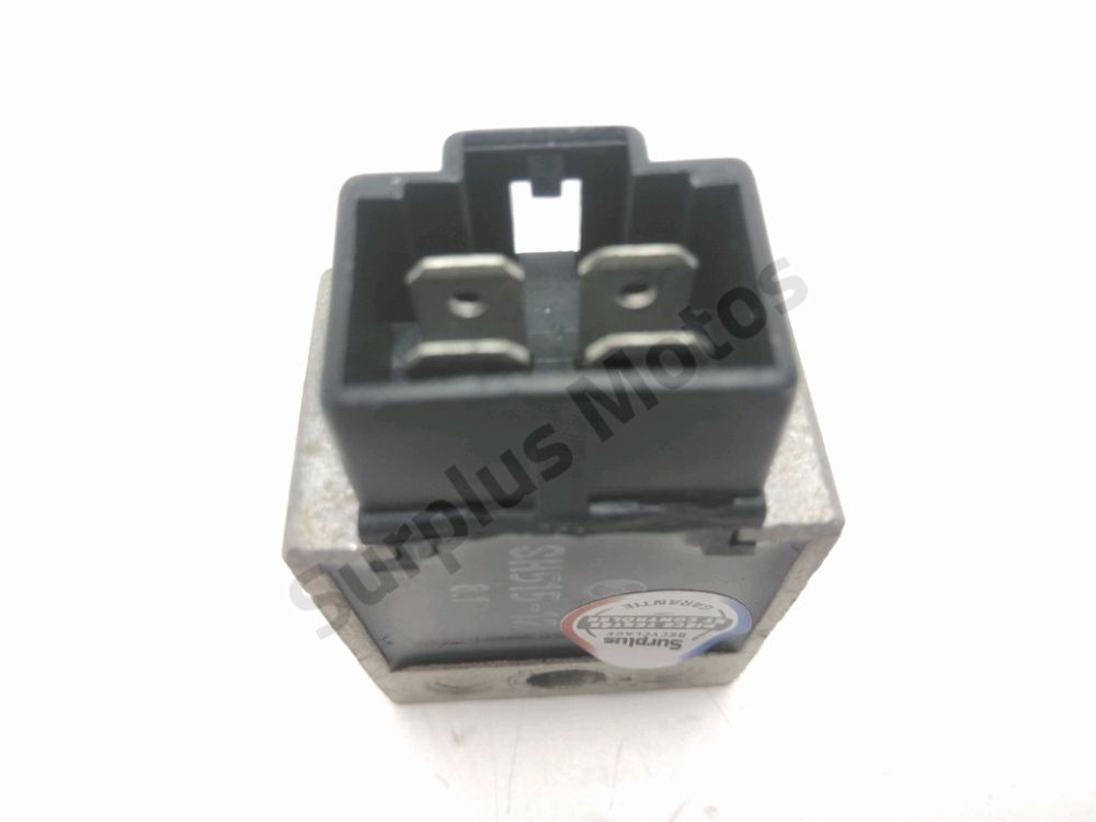 REGULATEUR DE TENSION