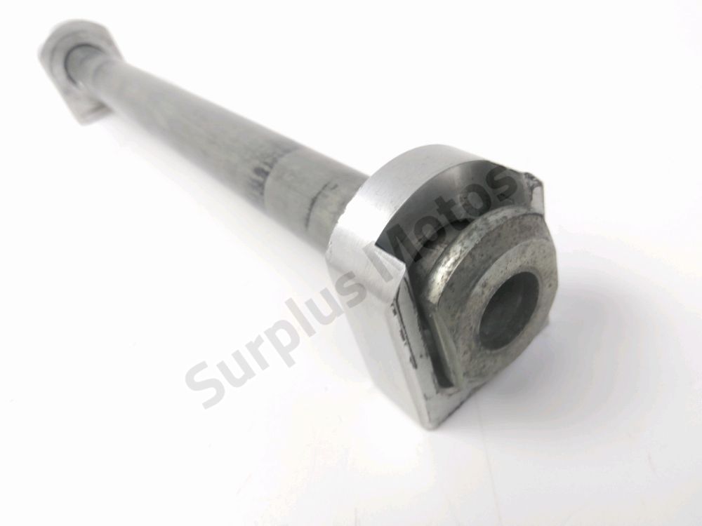 AXE DE ROUE ARRIERE