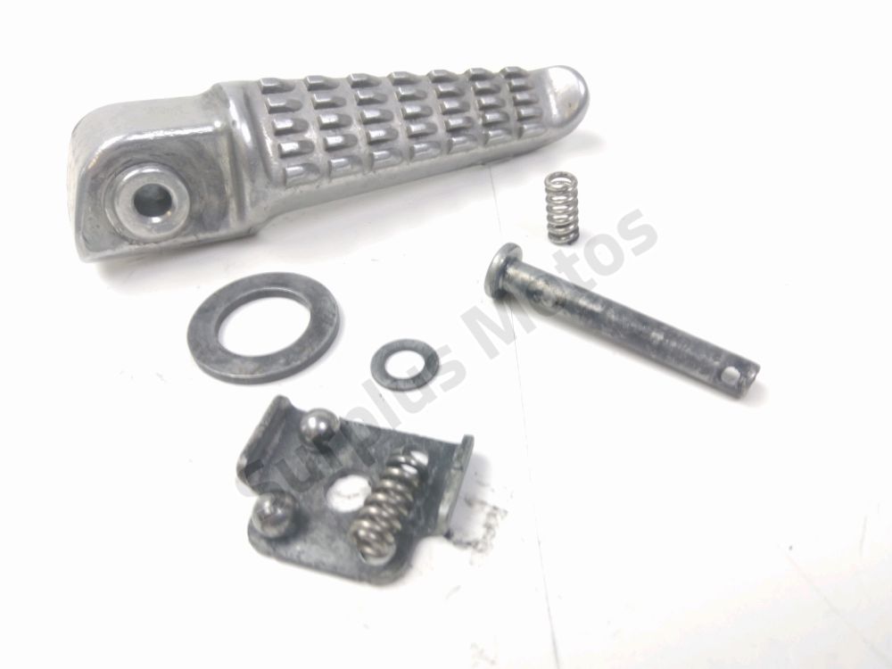 Repose pieds arriere gauche