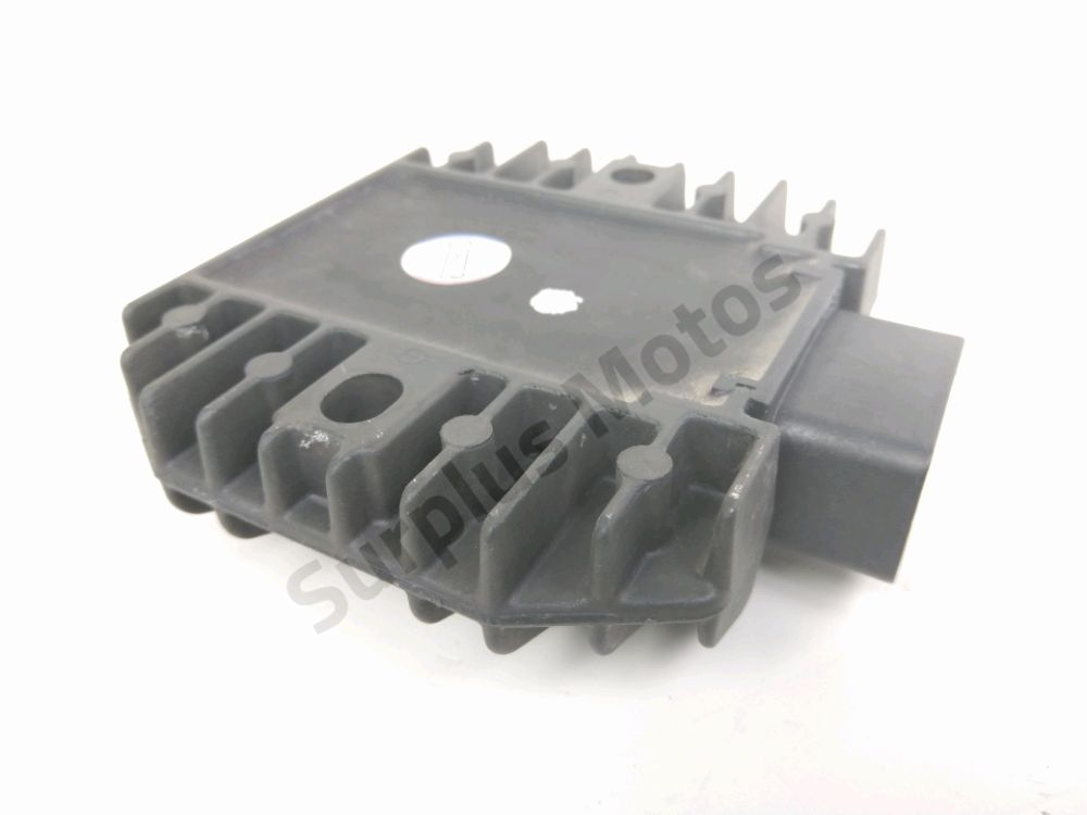 REGULATEUR DE TENSION