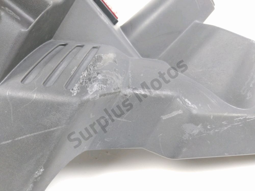 SUPPORT DE PLAQUE ET ECLAIRAGE