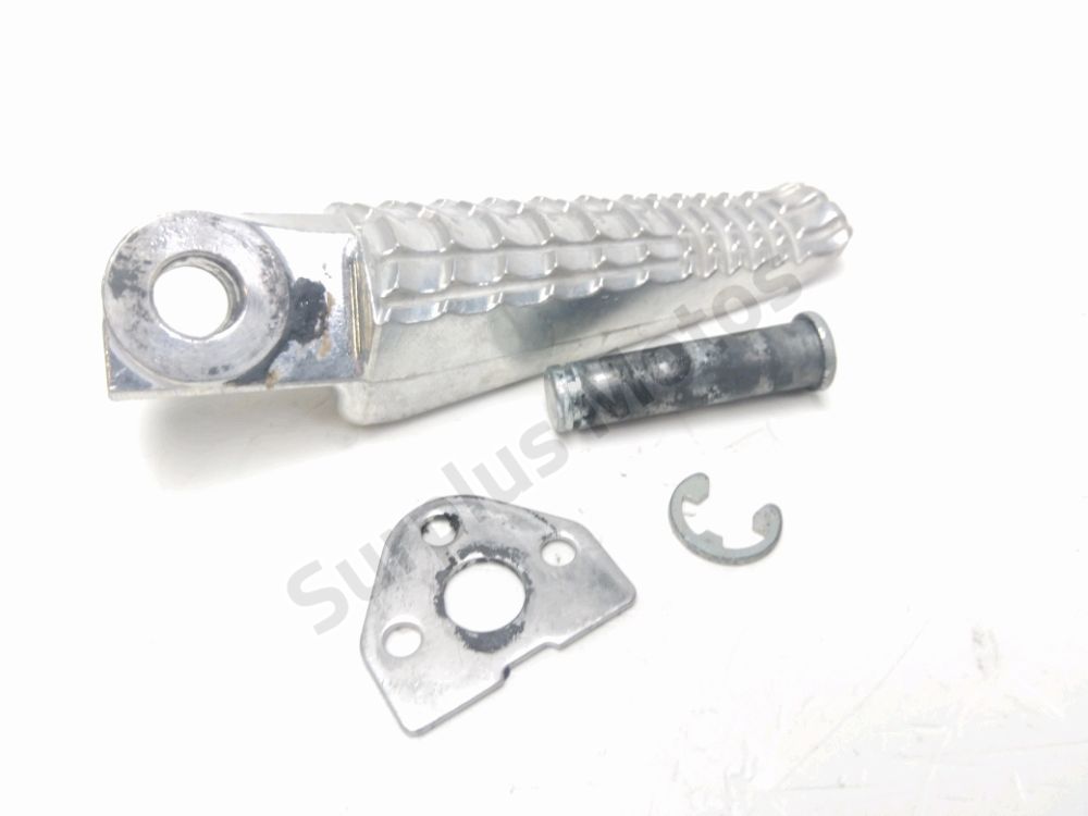 Repose pieds arriere gauche