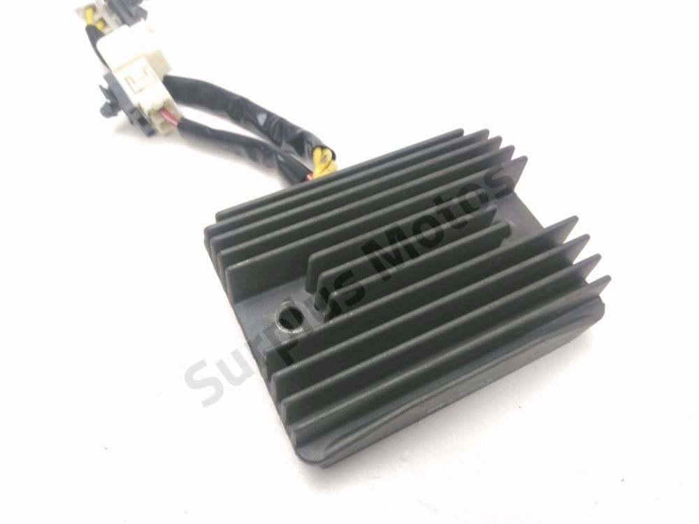 REGULATEUR DE TENSION