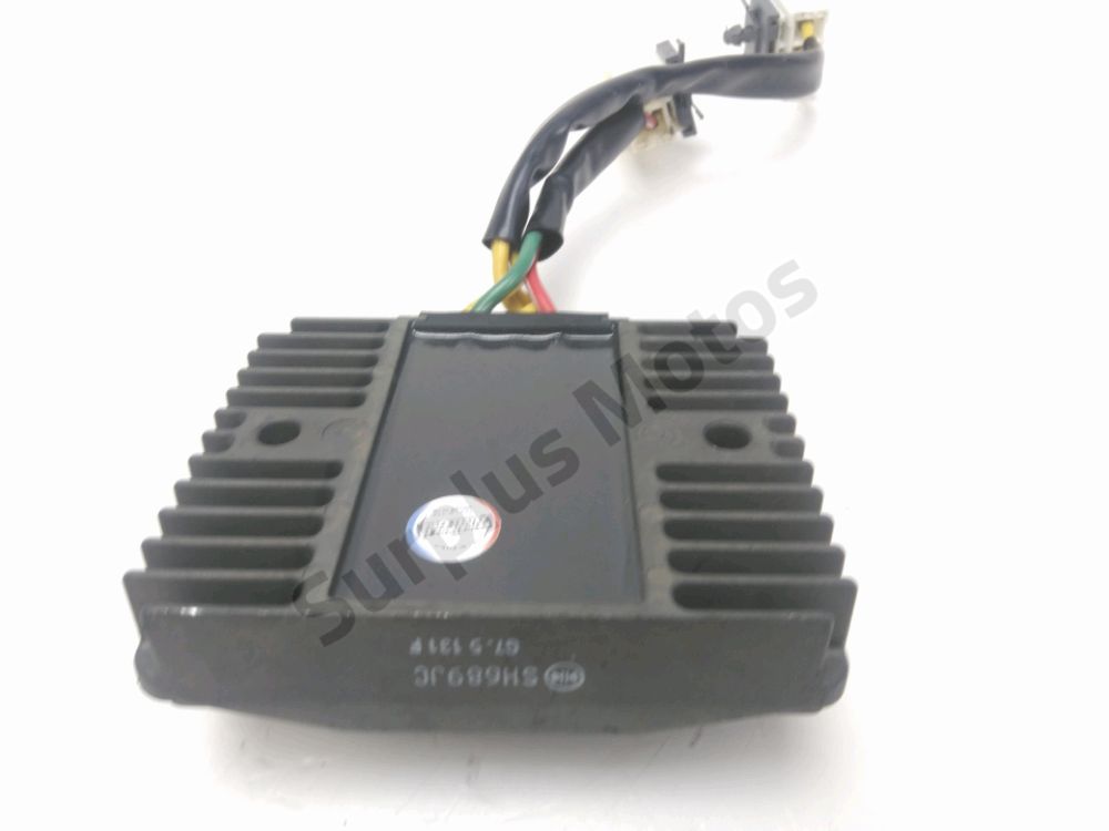 REGULATEUR DE TENSION