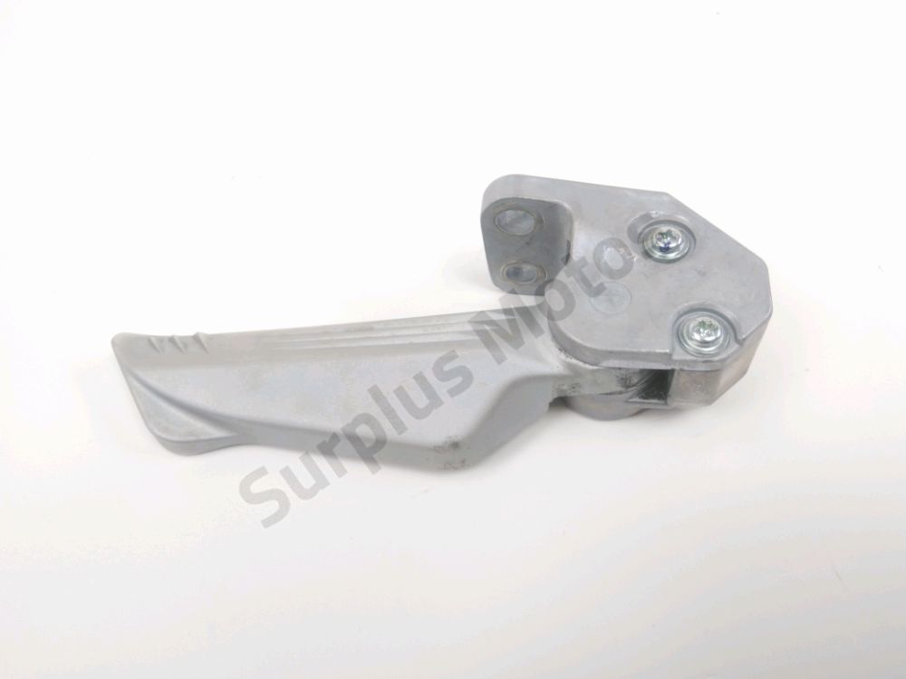 Repose pieds arriere droit