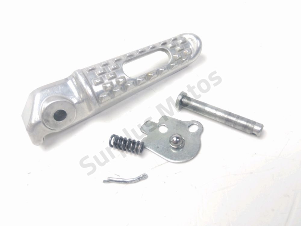 Repose pieds arriere gauche