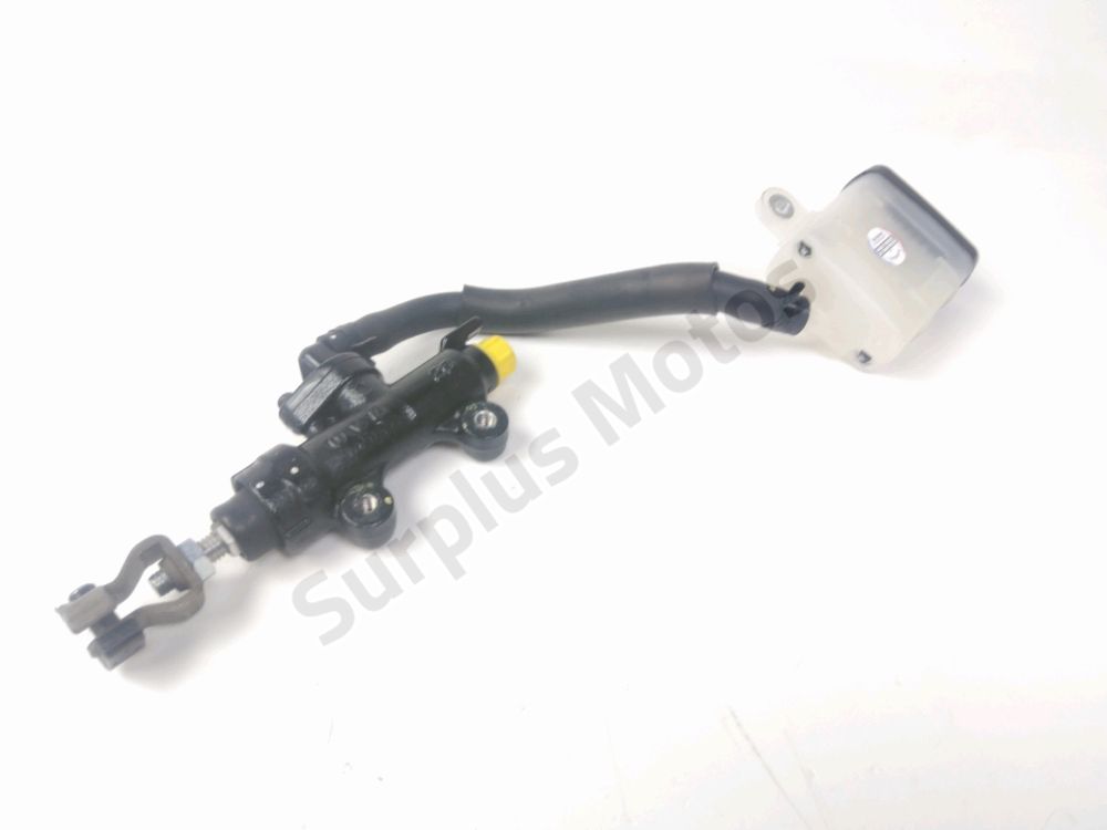 MAITRE CYLINDRE FREIN AR COMPLET