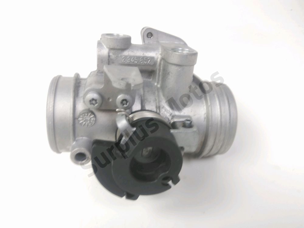 Corps d'injection droit